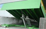 固定式登车桥 机械式